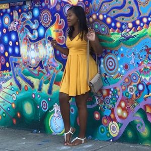 Canary pleated dress